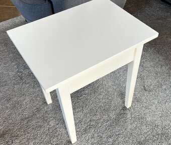 Predám nočný stolík Hemnes Ikea