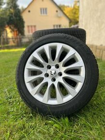 Laurel škoda r17 5x112 215/55 r17 zimné pneumatiky - 1