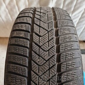 Sada zimne pneu Pirelli Sottozero 3 245/45 R18 100V M+S