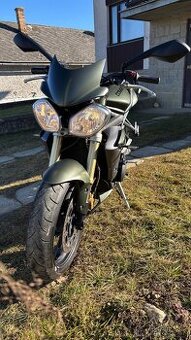 Triumph street triple 675