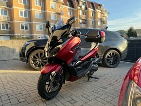 Honda Forza 125 Red 1.majitel.