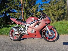 Yamaha R6