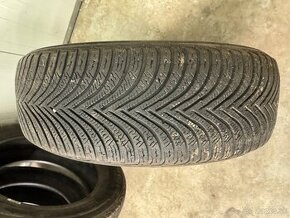 215/65 R17 Michelin alpin 5