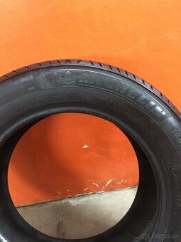 Predám pneu 185/65/15 Michelin