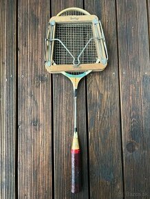 stará retro badmintonová či squashová raketa DUNLOP