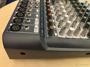 Predám SOUNDCRAFT Signature 10