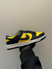 Nike Dunk Low Michigan