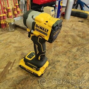 Dewalt razovy utahovak