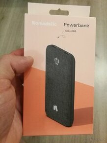 power banka 10 000 mah nove