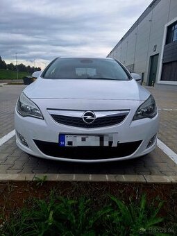 Opel Astra J