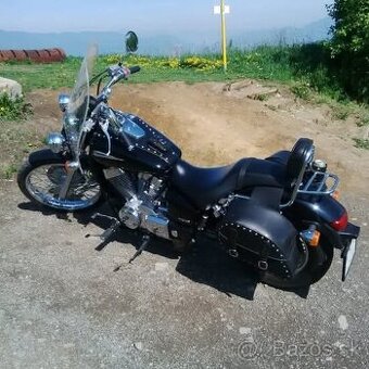 Honda VT 750 black shadow