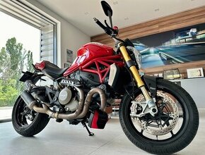 Ducati Monster 1200 S - 1