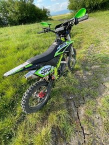 Yzf moto 140, 16 horse power, Mini Rocket, enduro, pitbike