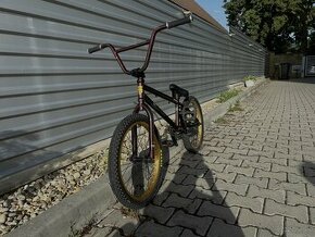 Bmx mongoose