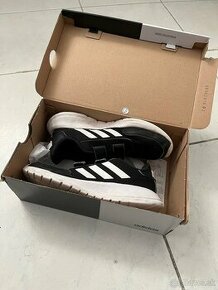 Adidas tenisky párkrát obuté