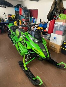 Snežný skúter Arctic Cat Hardcore M8000 162 2017