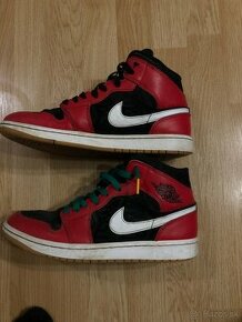 Nike Air Jordan 1 SE christmas