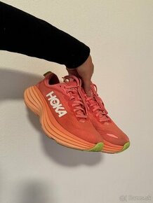 Hoka Bondi 8