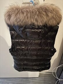 Moncler vesta krátka