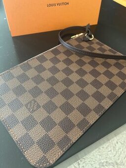 Louis Vuitton Pochette pink