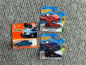 Hot wheels a Matchbox