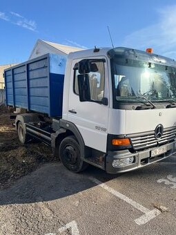 Mercedes Atego 1018 D Hákovy nosič kontajnerov