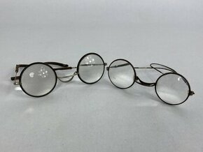 Starožitné dioptrické okuliare