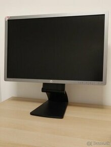 Predam 24 palcovy strieborny HP monitor elitedisplay E241i.