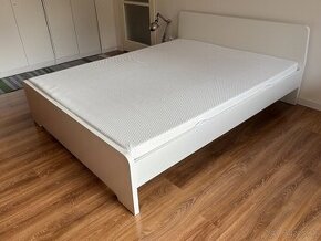 Postel ASKVOLL IKEA 160×200 + matrac ABYGDA