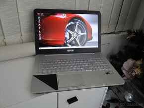 15.6" ASUS N552/ Core I7/12GB RAM/128SSD a 1TB HDD/ 4GB Graf