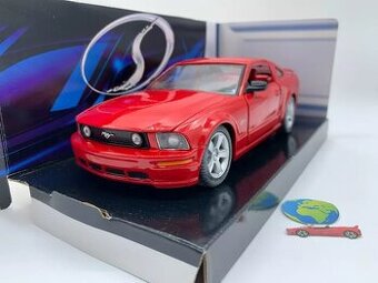 Ford Mustang GT 2006 1:24 Maisto