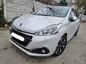 Peugeot 208, benzin 37.700km