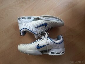 tenisky nike velkost 10