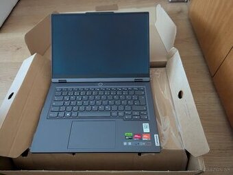 Predam Lenovo Legion 14 Oled 7840 32GB  1TB  Nvidia 4060 - 1