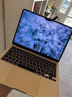 Macbook air M2 2022