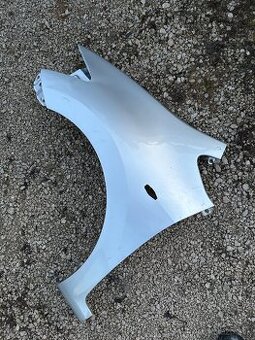 Predam ľavý blatník Toyota Auris 2006-2009 OEM