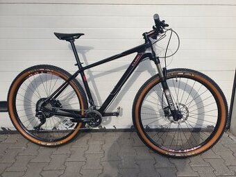 CUBE  karbonovy Horsky bicykel 29" full sada Shimano XT