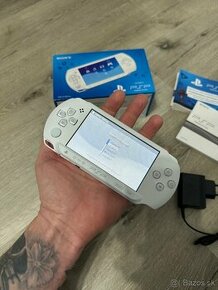 PSP portable E1004 - nový kus