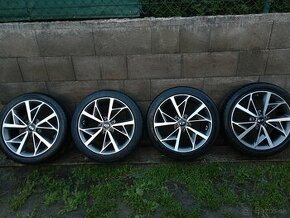 KIA, Hyundai 18"225/45 R18 orig.hlinik.disky..letná sada