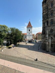 Veľký, krásny 3 izb. byt na Hlavnej ulici s parkovaním