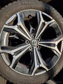 zimne komplety volvo nokian 235/50R19 8mm