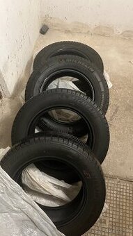 Michelin Agilis 215/65 R16C