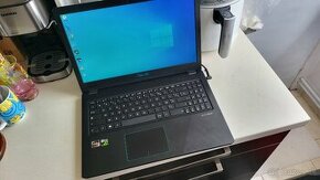 Šikovný notebook Asus na office ale i hry - aj vymením