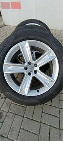 Audi Q7/Q8 275/50 R20 - 1