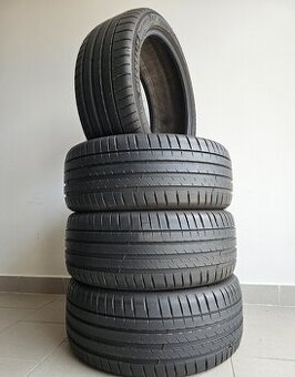 Predám 4-letné pneumatiky Michelin Pilot Sport 225/45 R19