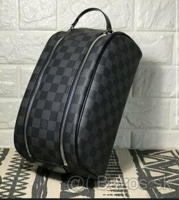 Kúpim kozmetickú tašku Louis Vuitton