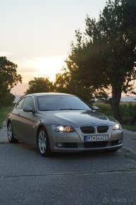 BMW E92 330i