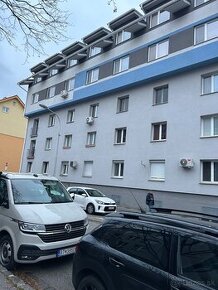 1 izbový byt Nové Mesto, 31,7 m2, tehla, balkónik