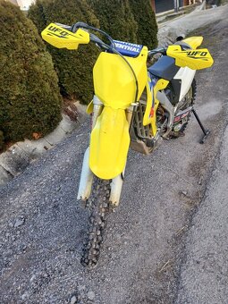 Suzuki RMZ 250