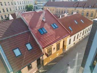 Historické centrum Košíc, Budova a parkoviskom, Vratná ul.